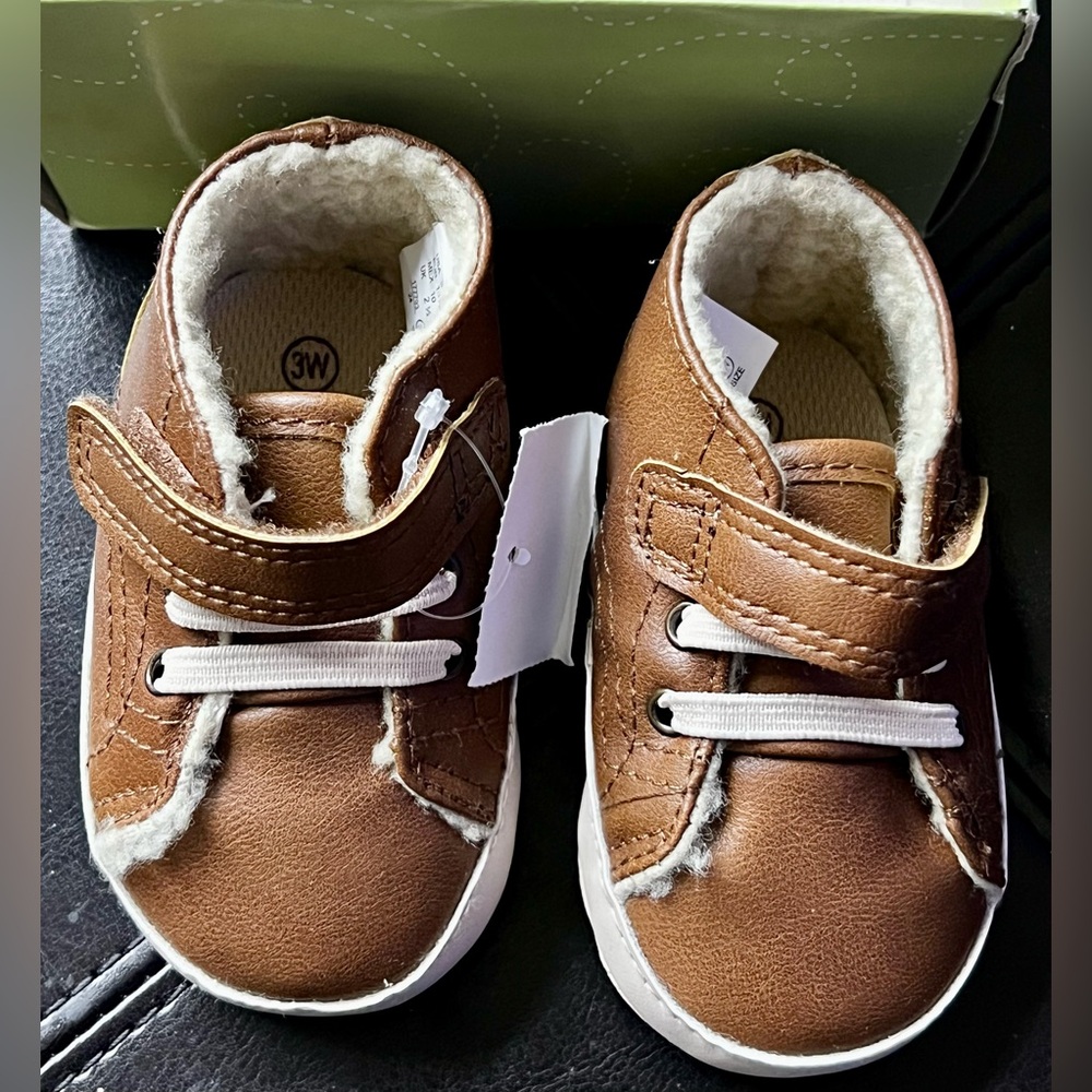 Cozy Brown Baby Walker Shoes with White Accents